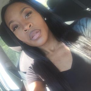 Meet your Posher, Court